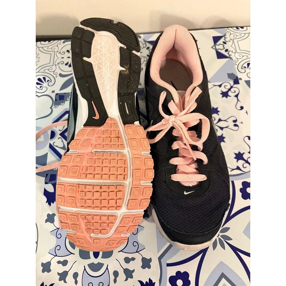 Nike sneakers, black and pink